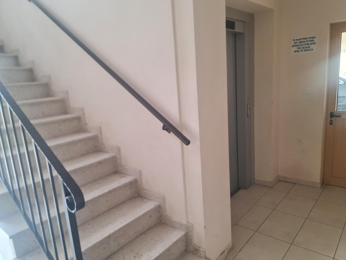 Top Floor 1 Bdrm Aprtrmnt Dromolaxia Εξωτερικό φωτογραφία