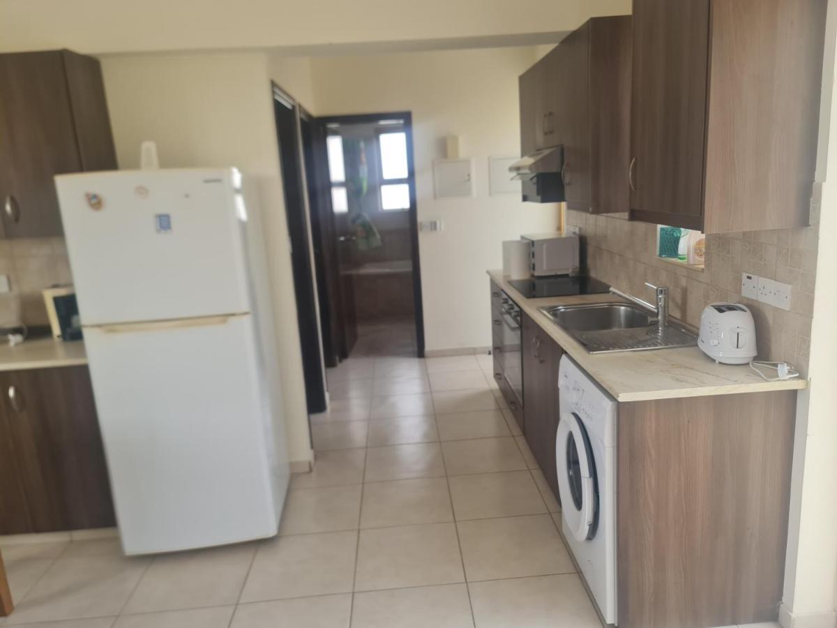 Top Floor 1 Bdrm Aprtrmnt Dromolaxia Εξωτερικό φωτογραφία